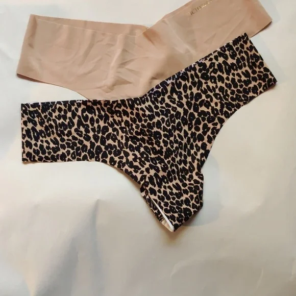 Victoria Secret Thongs NWOT Size Small - Picture 6 of 7